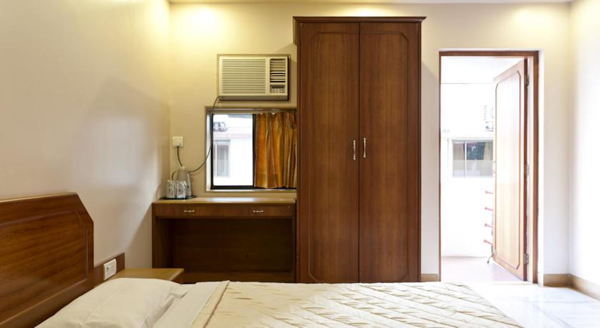 Accord Hotel Mumbai Exterior photo