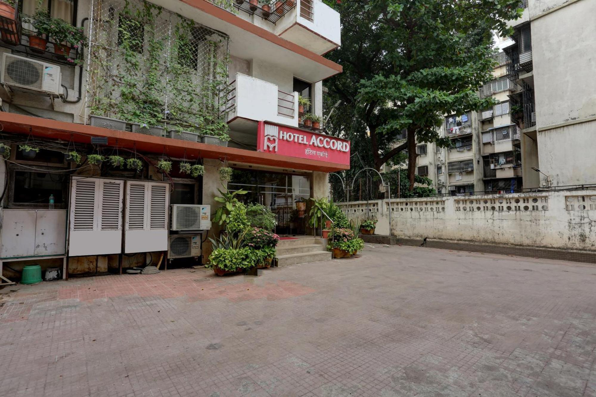 Accord Hotel Mumbai Exterior photo