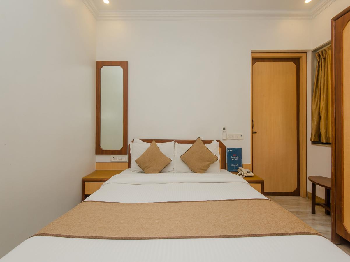 Accord Hotel Mumbai Exterior photo